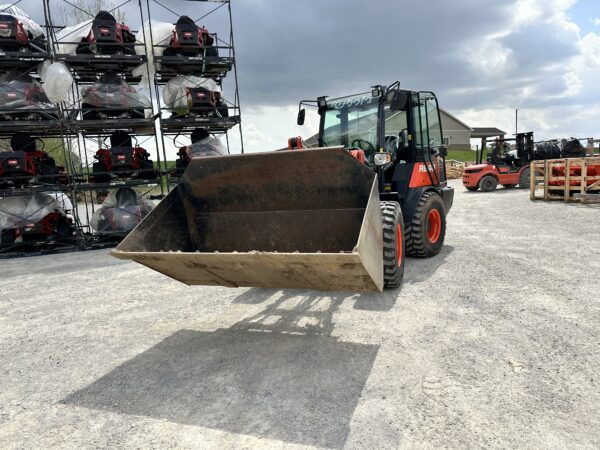 2024 R640 (FORMER RENTAL) - Image 4